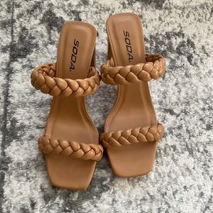 Braided Strap Block Heeled Sandals Size 8 - NWT